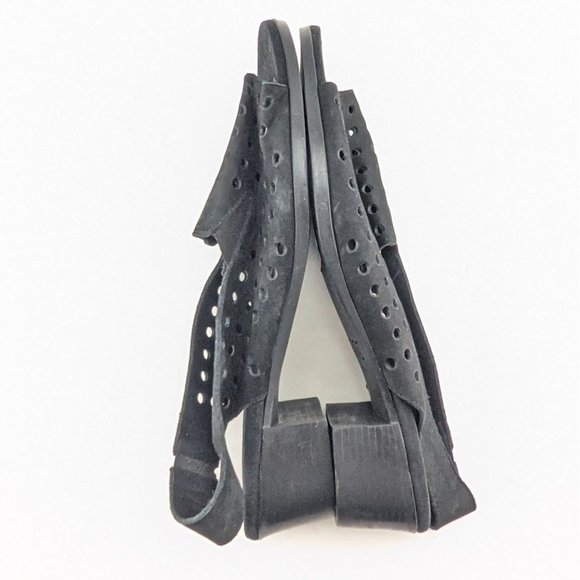 NEW Munroe Mickee Black Perforated Nubuck Sandal - Picture 6 of 7